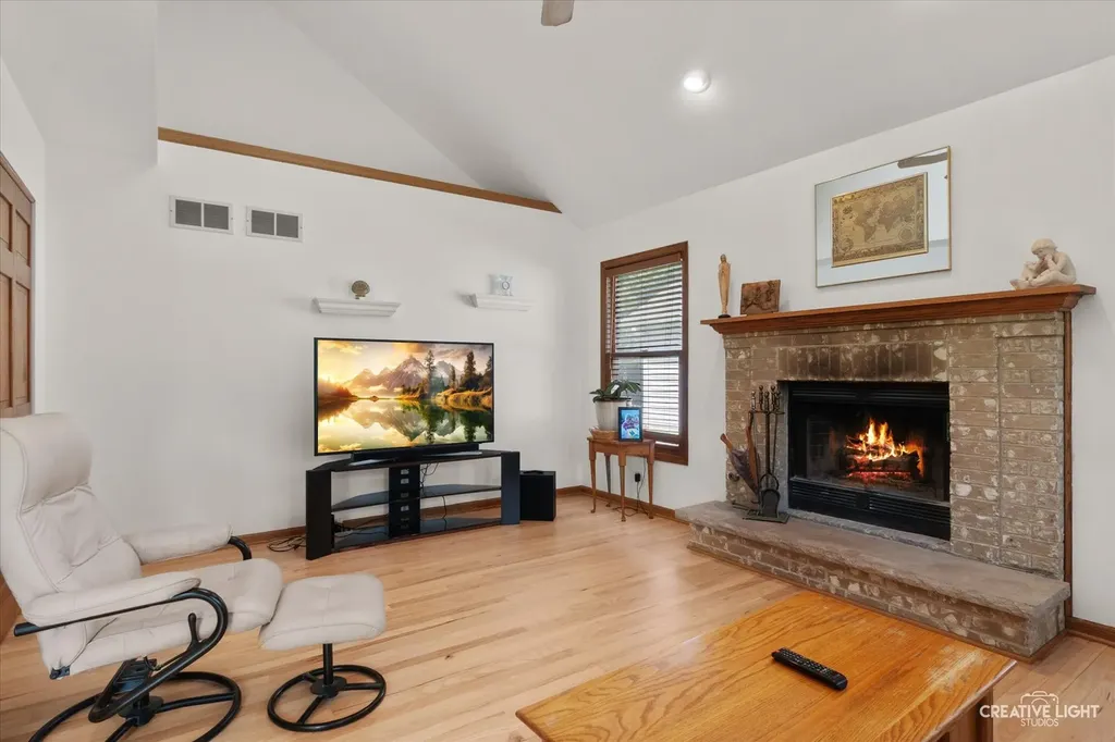 78 Forestview Lane Aurora IL 60502