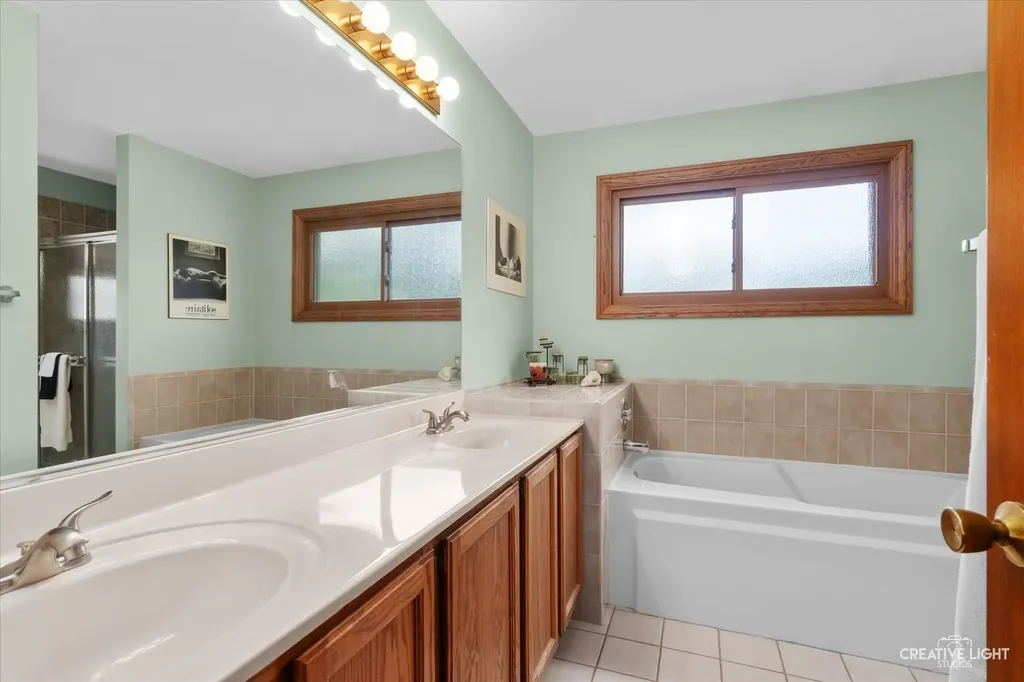 78 Forestview Lane Aurora IL 60502
