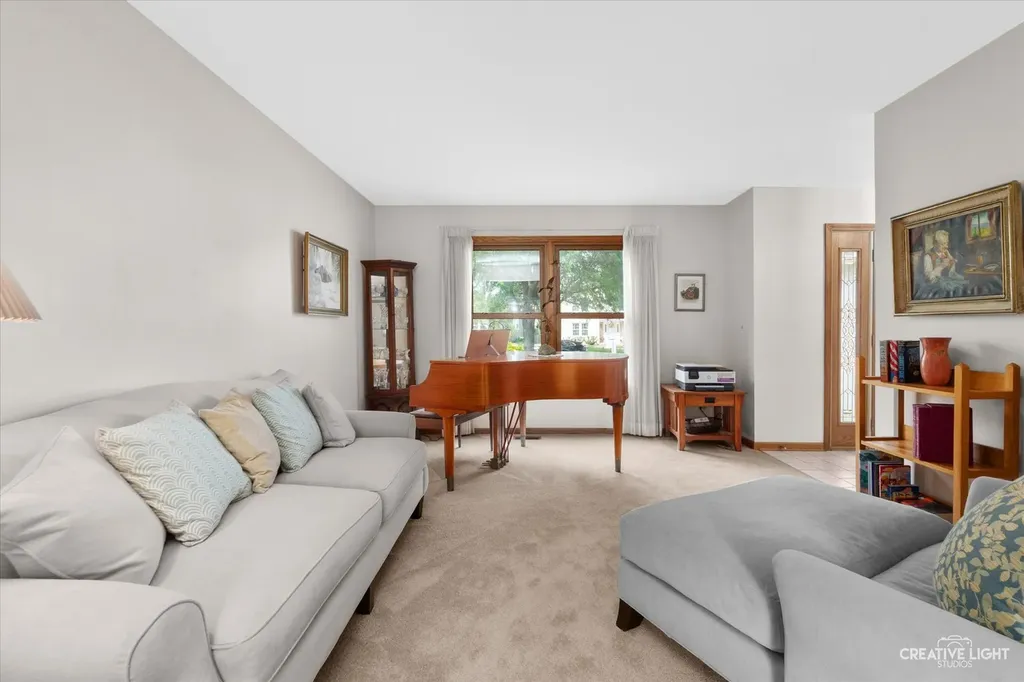 78 Forestview Lane Aurora IL 60502