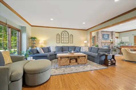 15 Mulberry Drive Hawthorn Woods IL 60047