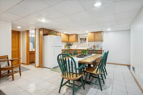 15 Mulberry Drive Hawthorn Woods IL 60047