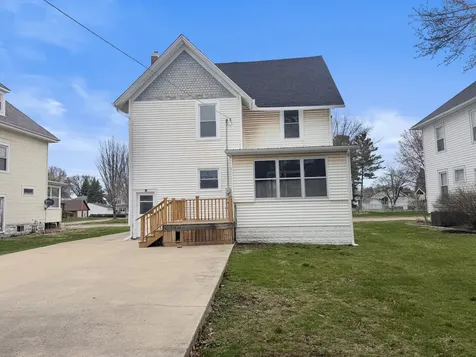 307 West 11th Street Sterling IL 61081