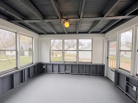 307 West 11th Street Sterling IL 61081