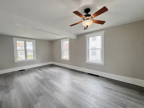 307 West 11th Street Sterling IL 61081