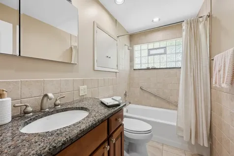 334 Southgate Drive Northbrook IL 60062