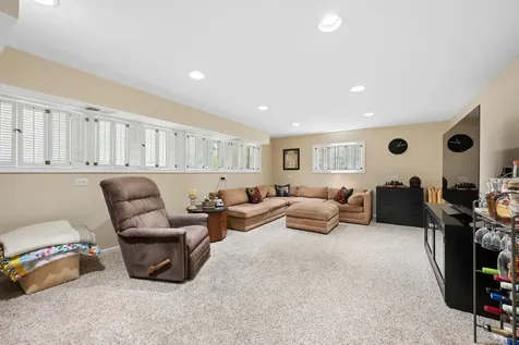 334 Southgate Drive Northbrook IL 60062