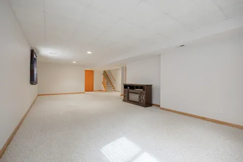 639 Hampshire Drive Hampshire IL 60140