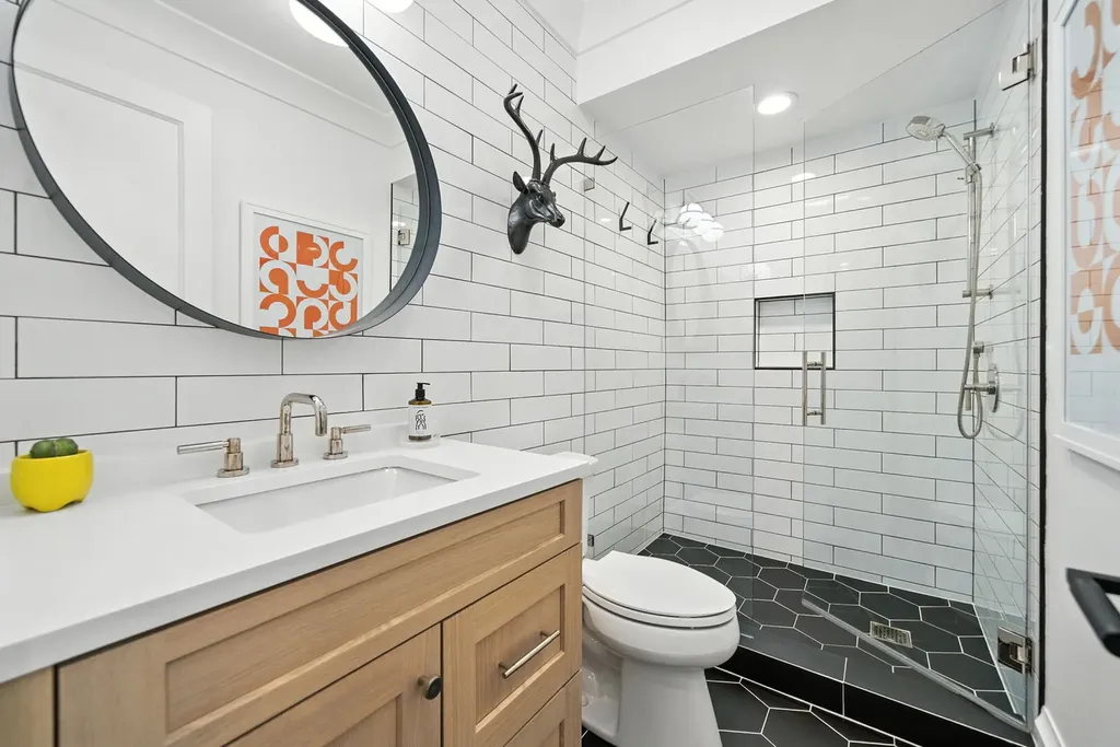 1733 North Mohawk Street Chicago IL 60614