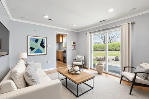 327 Kenwood Drive Round Lake Park IL 60073