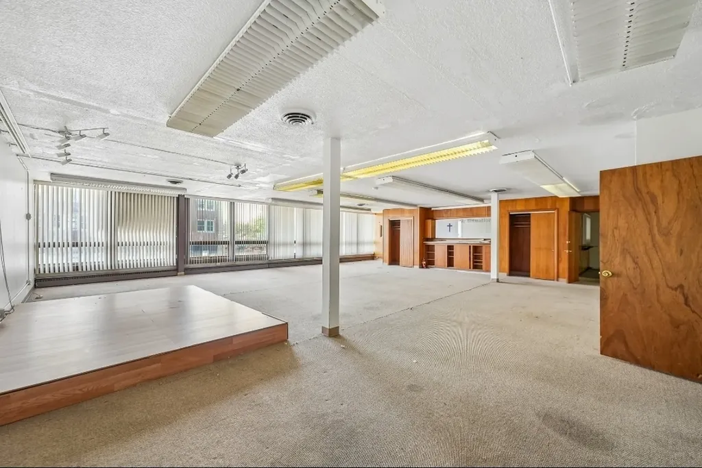 6114 West North Avenue Chicago IL 60639