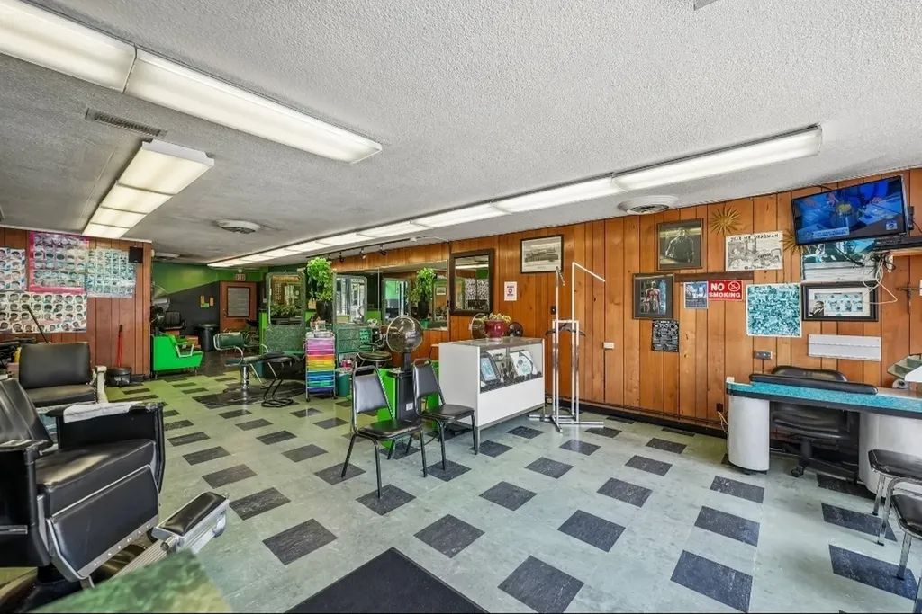 6114 West North Avenue Chicago IL 60639
