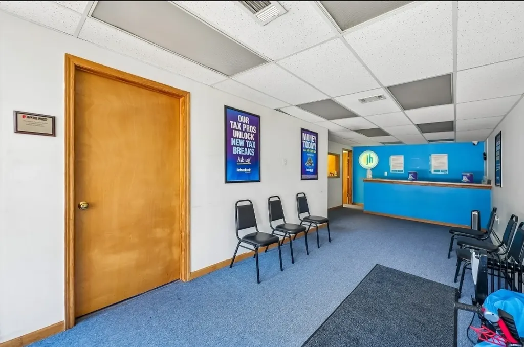 6114 West North Avenue Chicago IL 60639