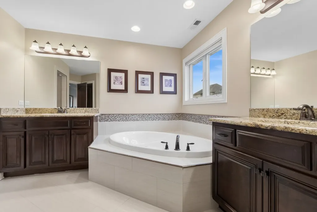 10835 Scarlet Drive Orland Park IL 60467
