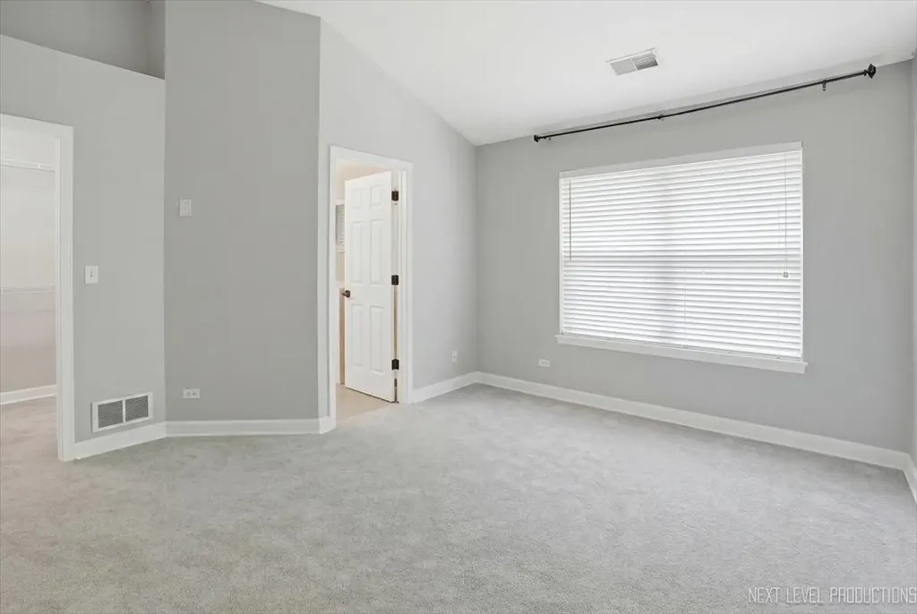 3044 Waters Edge Circle Aurora IL 60504
