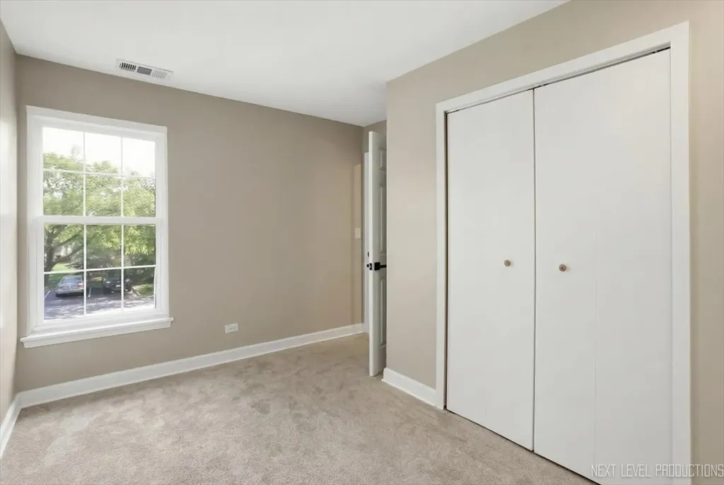 3044 Waters Edge Circle Aurora IL 60504