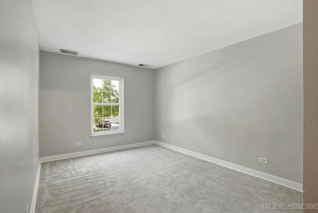 3044 Waters Edge Circle Aurora IL 60504