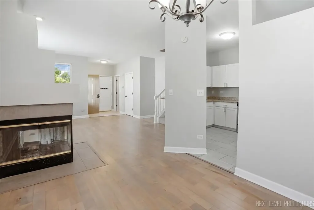 3044 Waters Edge Circle Aurora IL 60504