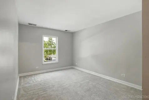 3044 Waters Edge Circle Aurora IL 60504