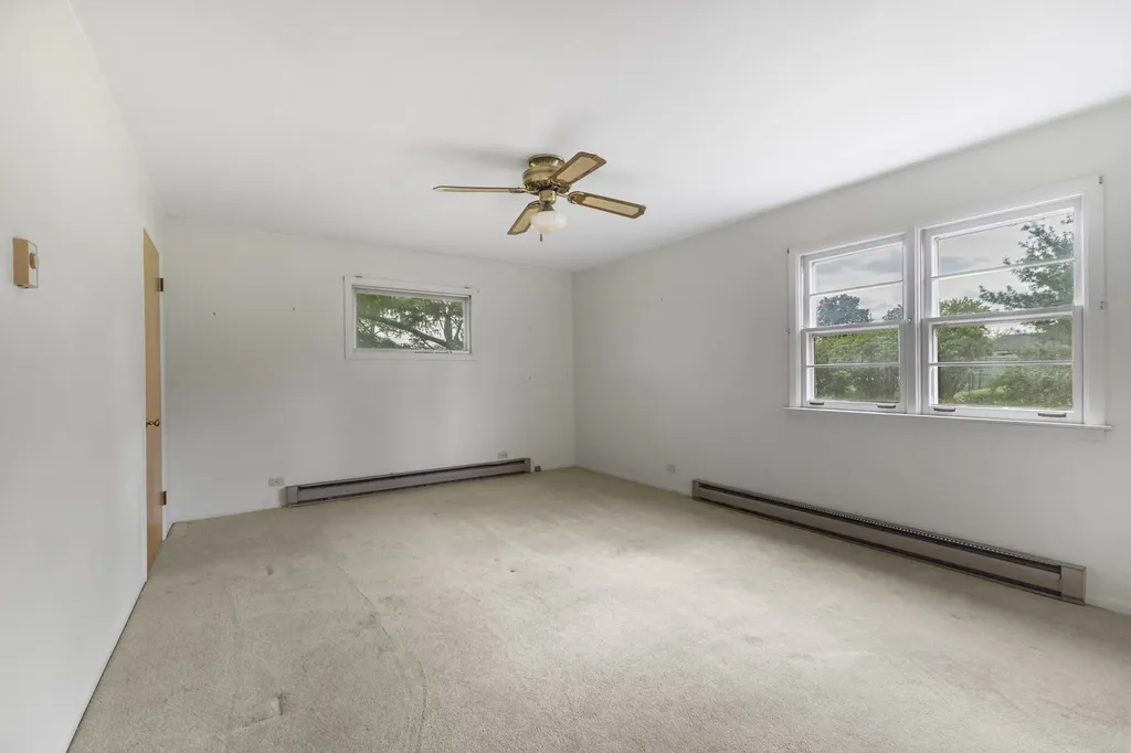 2N570 Argyle Street Lombard IL 60148