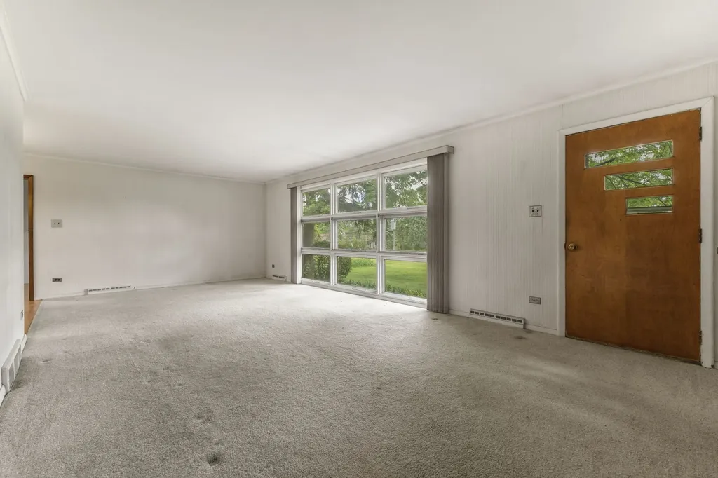 2N570 Argyle Street Lombard IL 60148