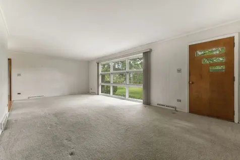 2N570 Argyle Street Lombard IL 60148