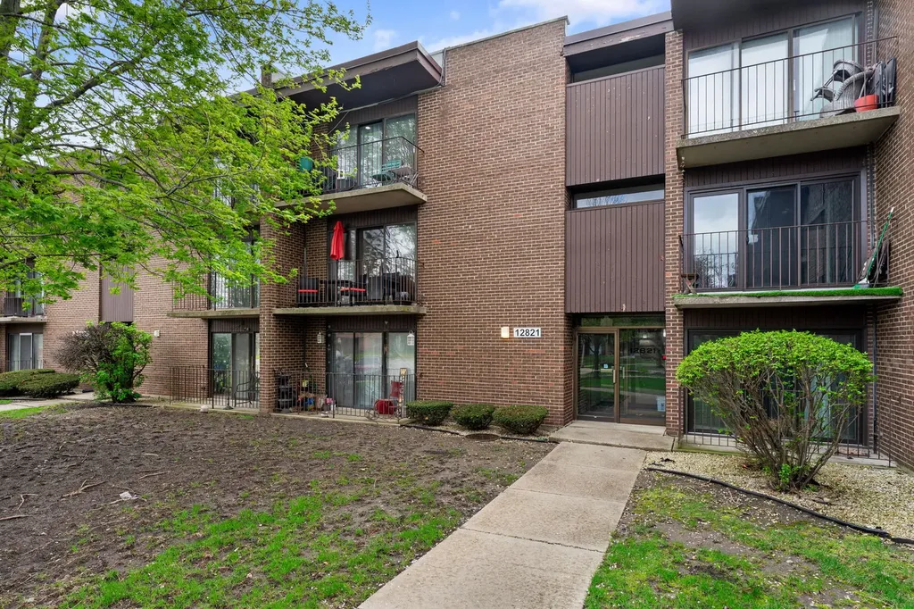 12821 South Kenneth Avenue Alsip IL 60803