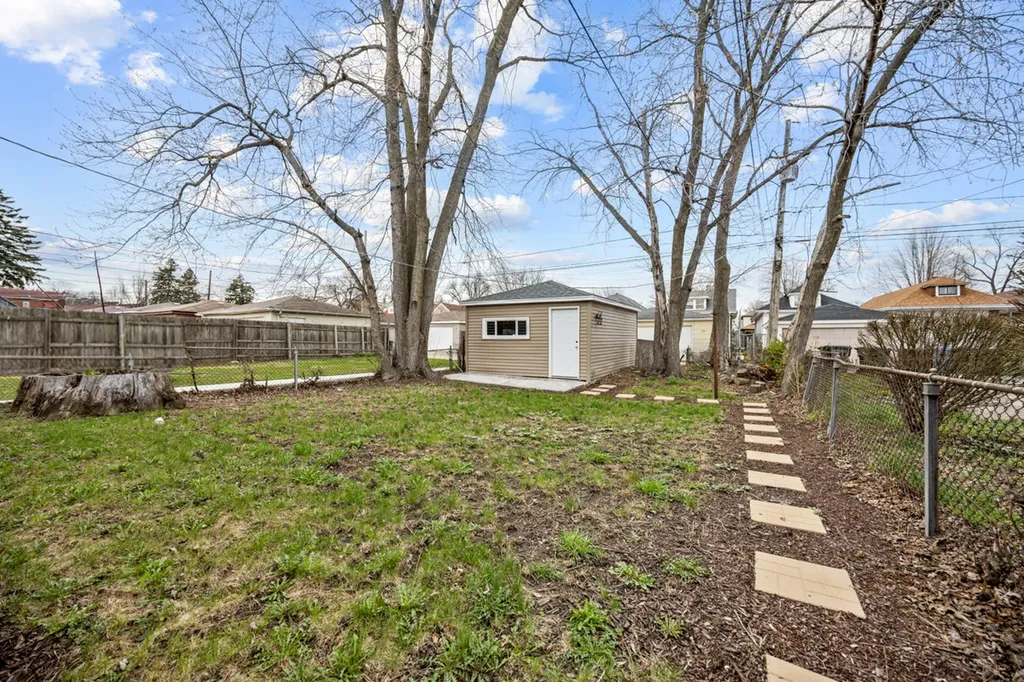 1328 West 98th Street Chicago IL 60643