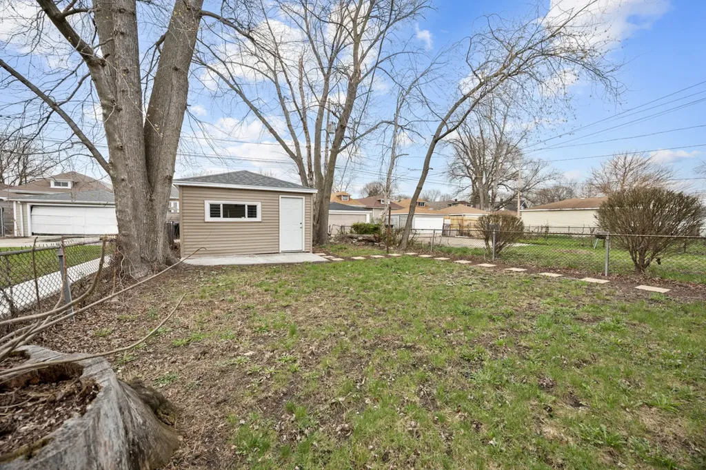 1328 West 98th Street Chicago IL 60643