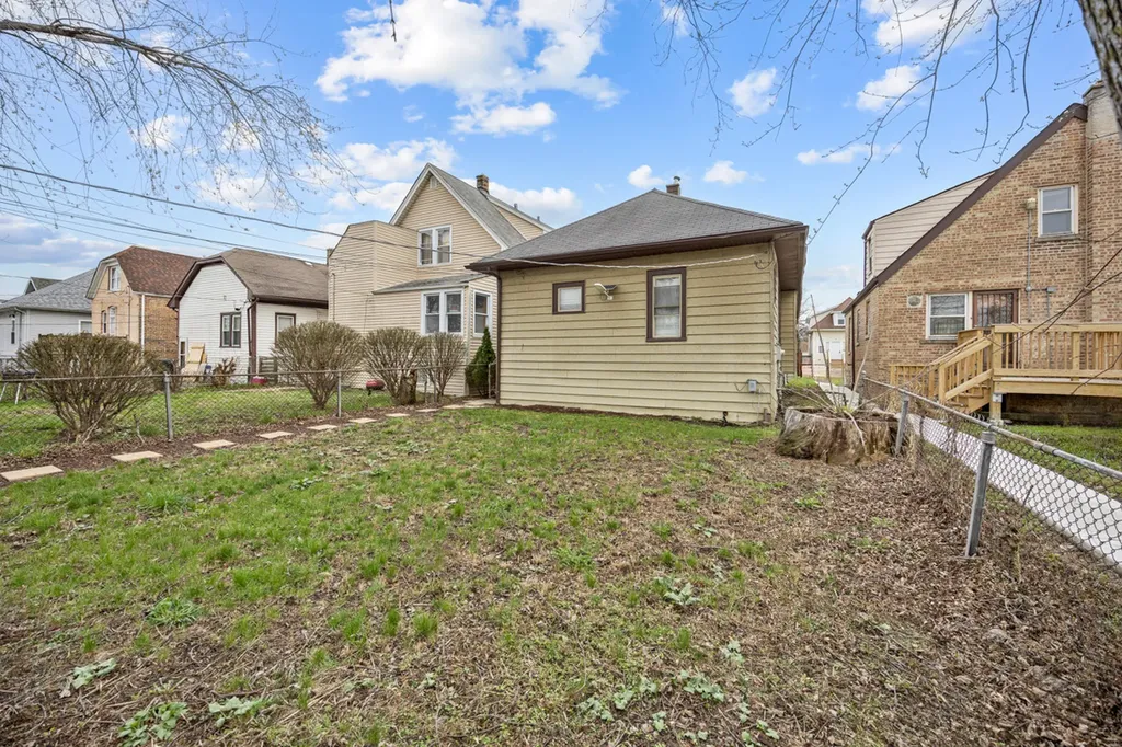 1328 West 98th Street Chicago IL 60643
