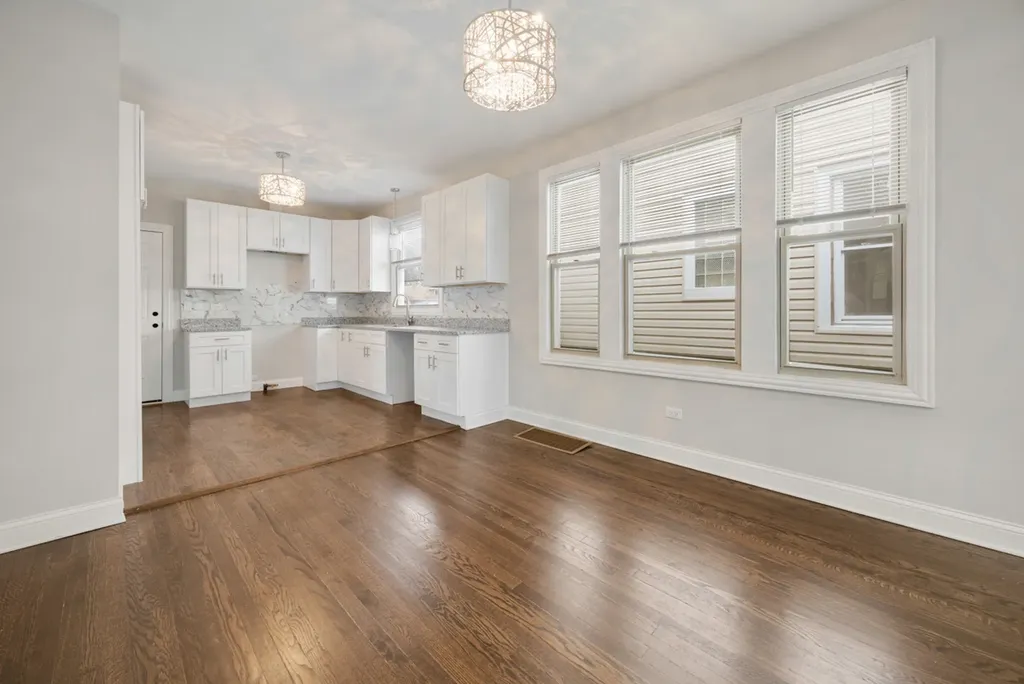 1328 West 98th Street Chicago IL 60643