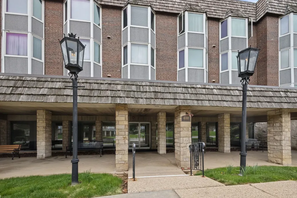 400 Ascot Drive Park Ridge IL 60068