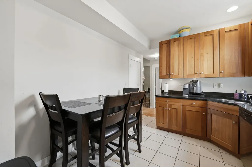 4343 North Sacramento Avenue Chicago IL 60618