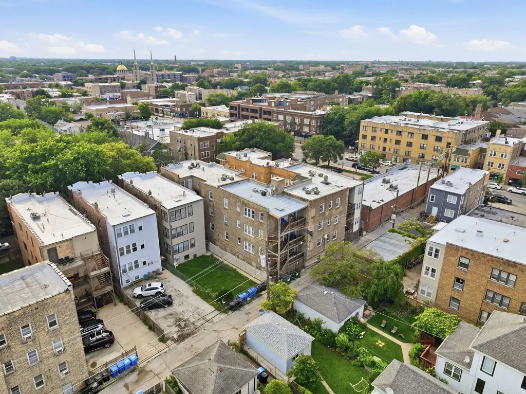 4343 North Sacramento Avenue Chicago IL 60618