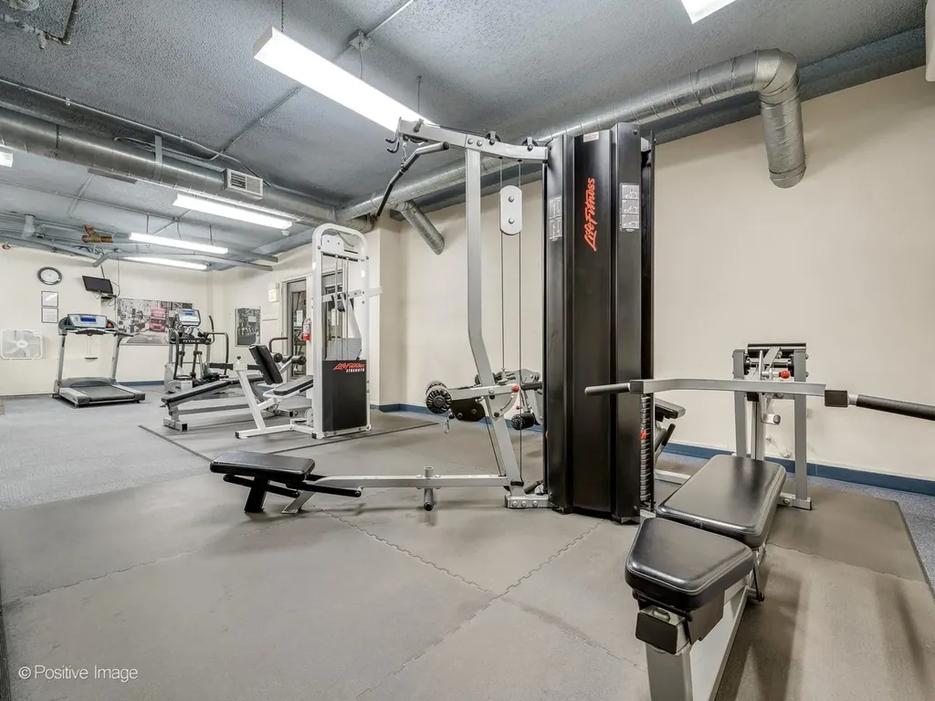 5555 North Sheridan Road Chicago IL 60640