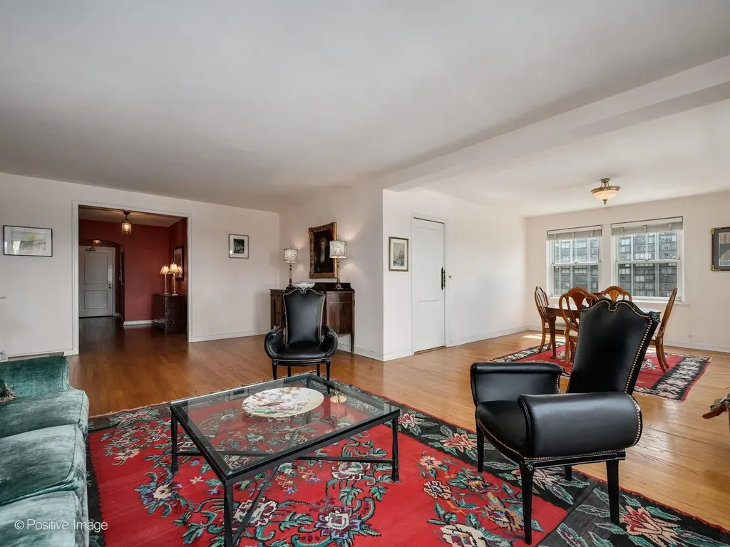 5555 North Sheridan Road Chicago IL 60640