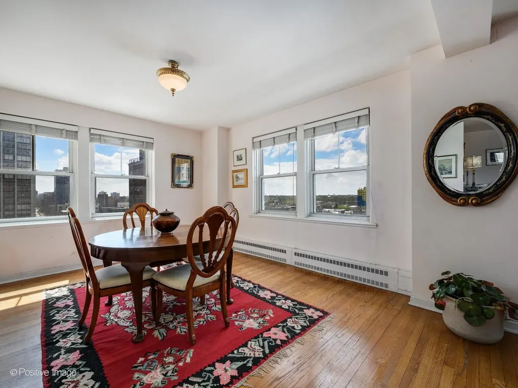 5555 North Sheridan Road Chicago IL 60640