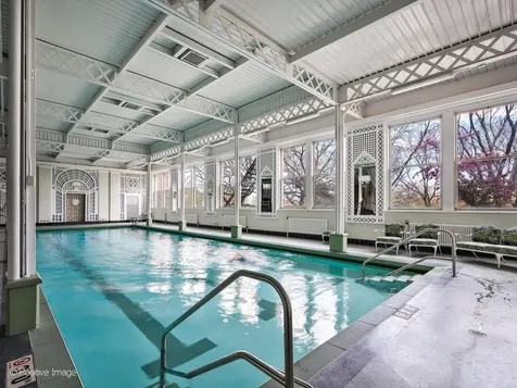 5555 North Sheridan Road Chicago IL 60640