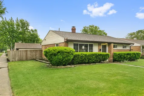 17303 Chicago Avenue Lansing IL 60438