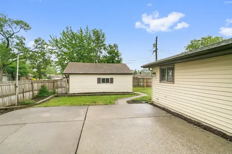 17303 Chicago Avenue Lansing IL 60438
