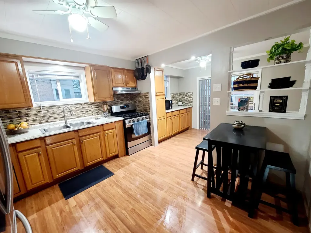 2223 North Keeler Avenue Chicago IL 60639