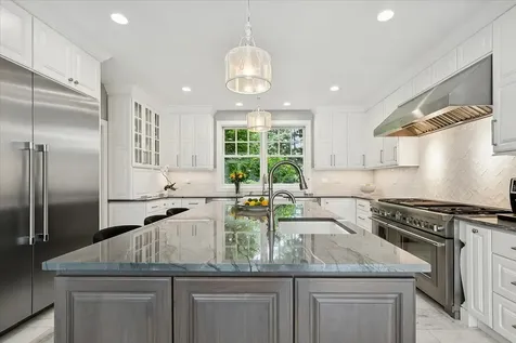 1177 Edgewood Road Lake Forest IL 60045