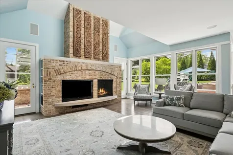 1177 Edgewood Road Lake Forest IL 60045