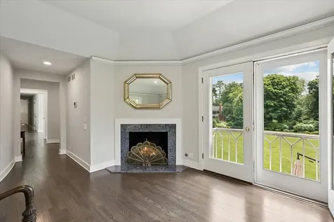 1177 Edgewood Road Lake Forest IL 60045