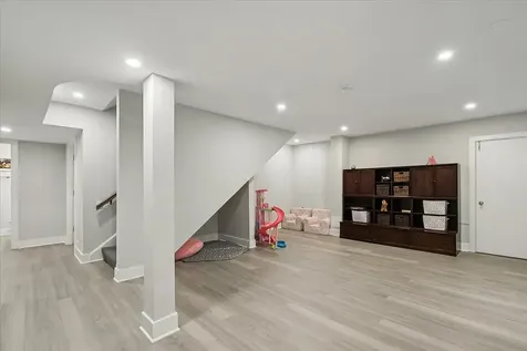 1177 Edgewood Road Lake Forest IL 60045
