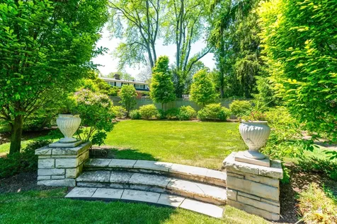 1177 Edgewood Road Lake Forest IL 60045