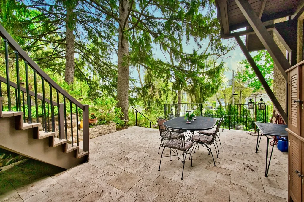 104 North Julian Street Naperville IL 60540
