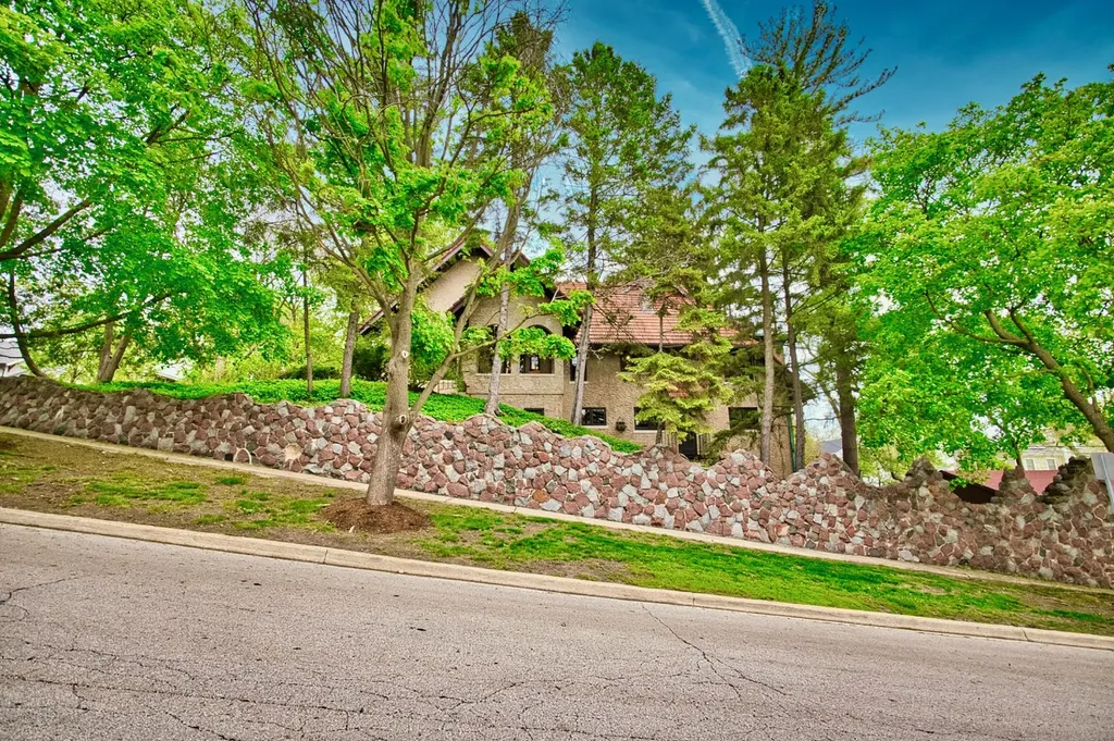 104 North Julian Street Naperville IL 60540