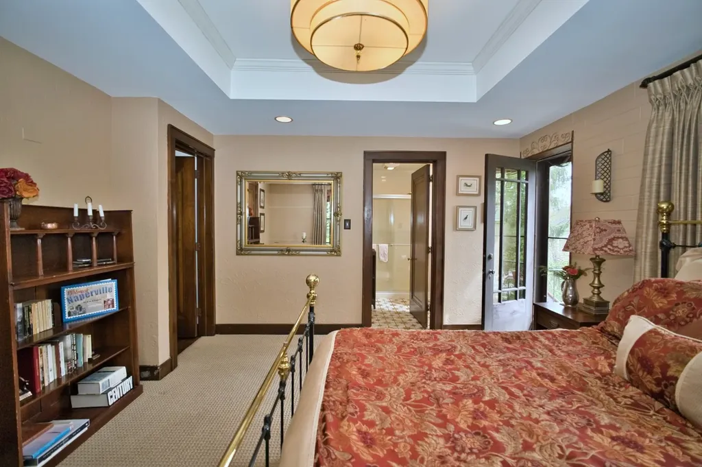 104 North Julian Street Naperville IL 60540