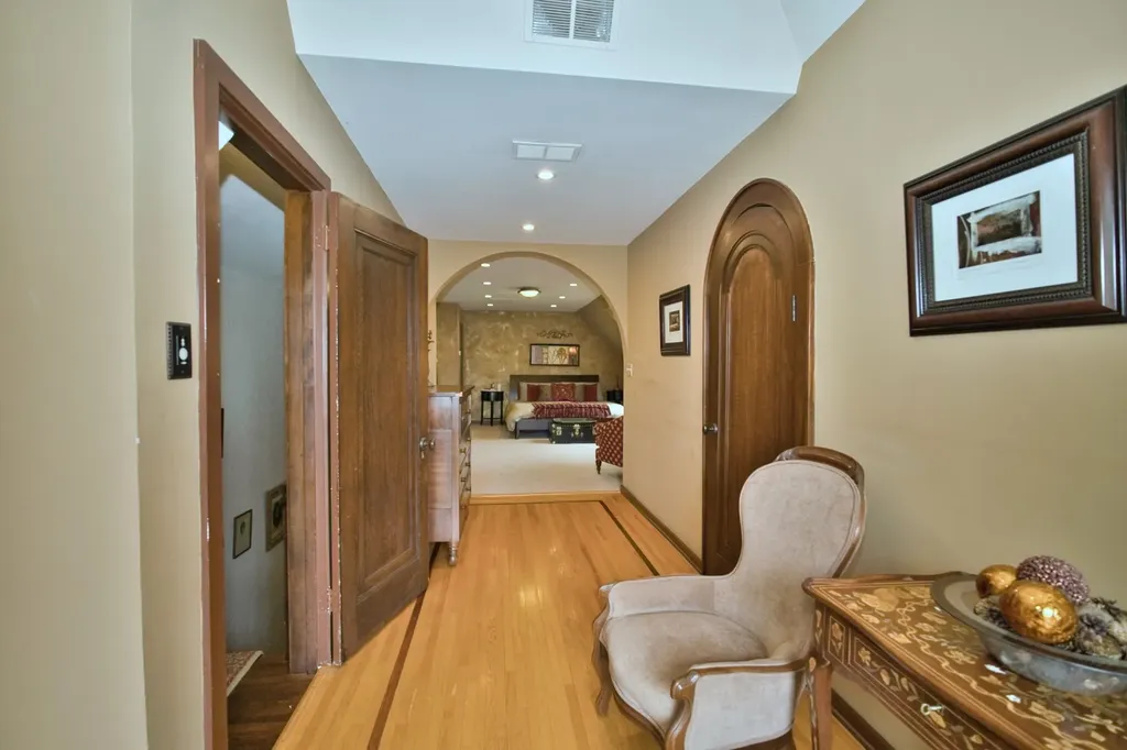 104 North Julian Street Naperville IL 60540