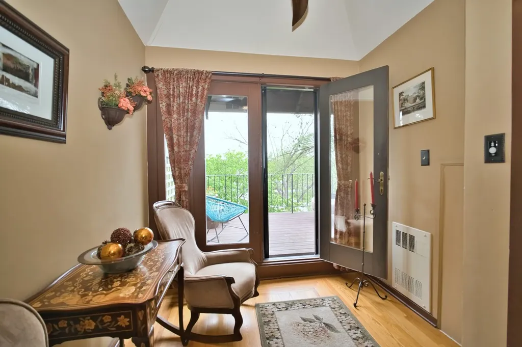 104 North Julian Street Naperville IL 60540